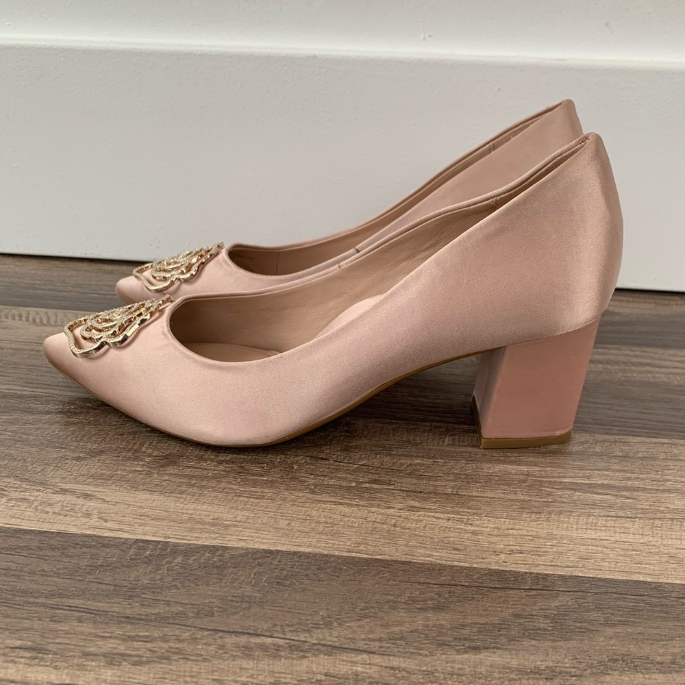 Taryn Rose brand blush pink satin pumps